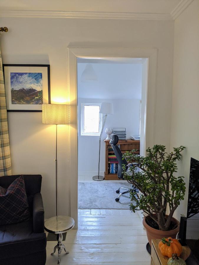 Central Hawick Spacious Stylish Flat With Log Burner Екстериор снимка